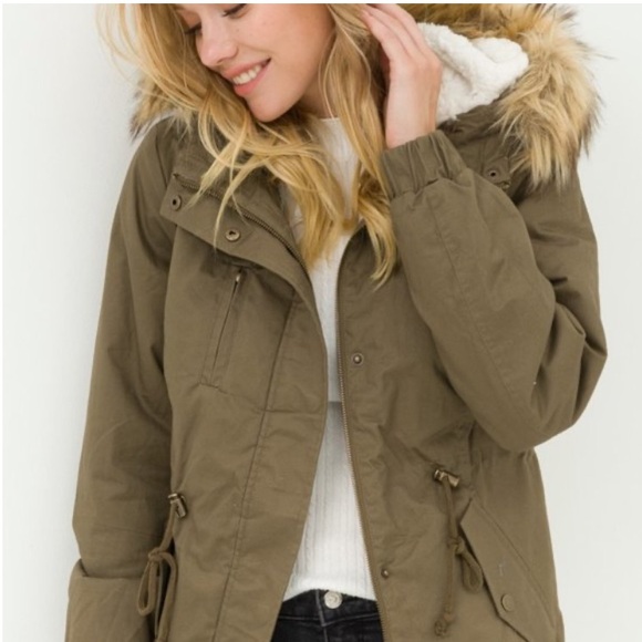 Sam Edelman Women's Olive Green Jacket with Faux Fur Trim - Picture 1 of 7